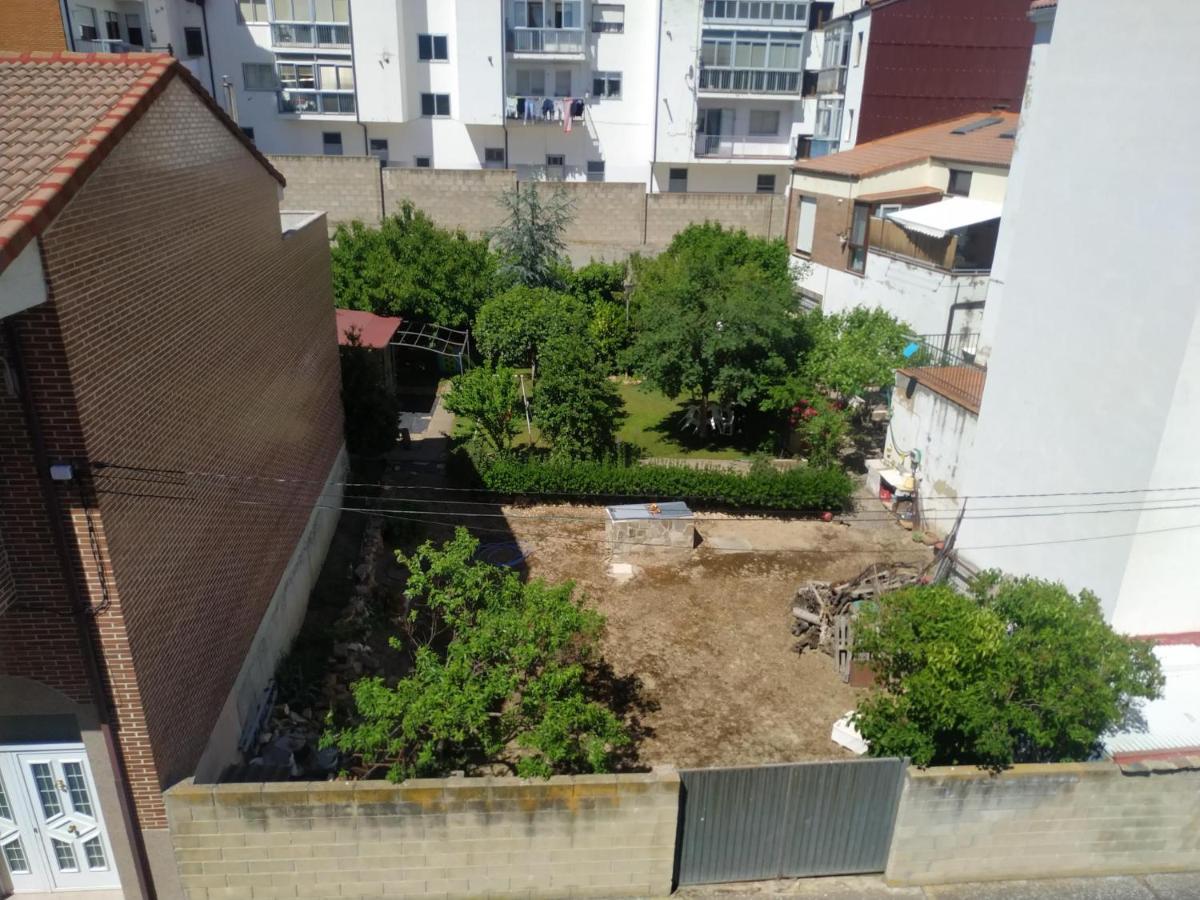 Edificio Valles Del Lupulo Astorga Esterno foto