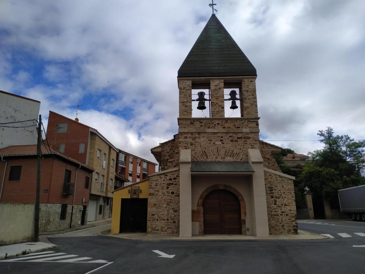 Edificio Valles Del Lupulo Astorga Esterno foto